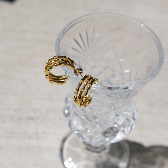 Jewelry - CLOSING SALE! 💕18K Gold Plated Sparky Bamboo Shape Hoop Earrings